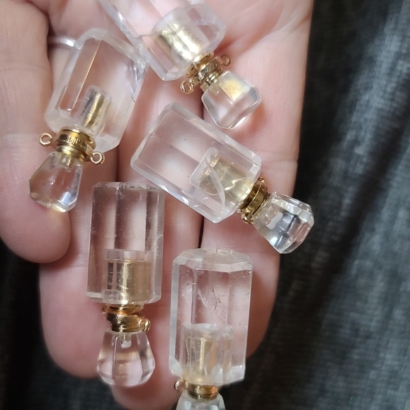 SOLD OUT! Clear quartz stone bottle pendants - Picture 5 of 6